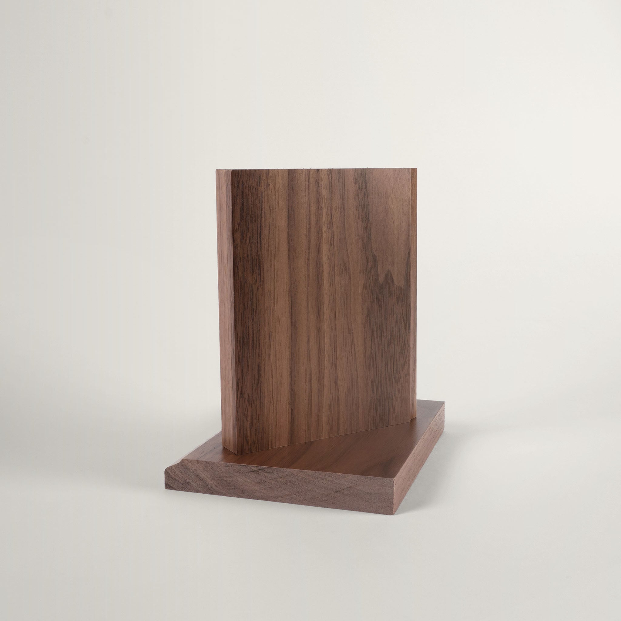 Bridgeport/Malibu American Black Walnut Swatch
